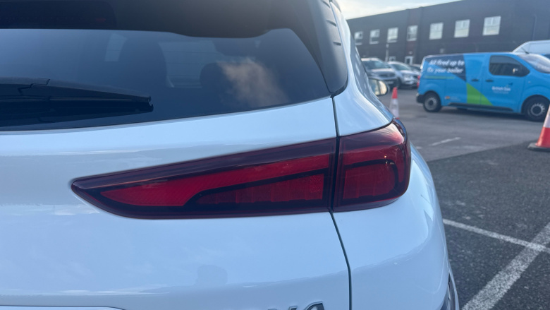 Hyundai KONA 100kW Premium 39kWh 5dr Auto Electric Hatchback